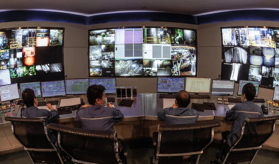 From biotech to electric vehicles, shares of China’s key manufacturers have seen heavy selling recently as US initiatives to secure domestic supply chains and solidify its industrial superiority raised uncertainties for Chinese firms. 