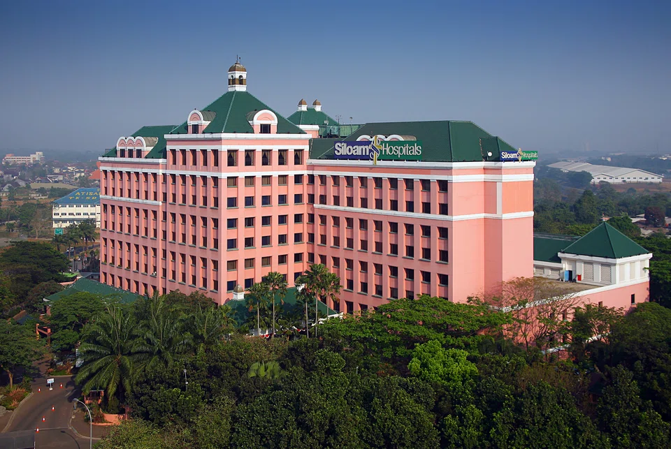 OUELH's net profit of S$113.8 million from the same period the year before was boosted by a one-off S$110 million gain from a shareholder loan conversion. 