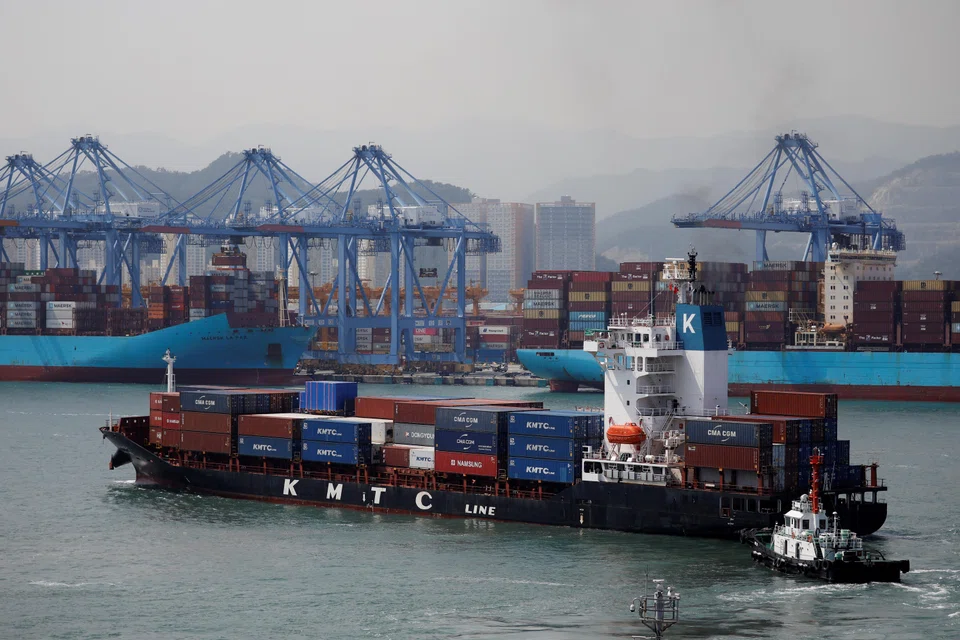 Shipments adjusted for working-day differences decreased 2.1 per cent from a year earlier, the customs office says. Headline exports fell 4.4 per cent in September, compared with a 8.3 per cent drop in the previous month.