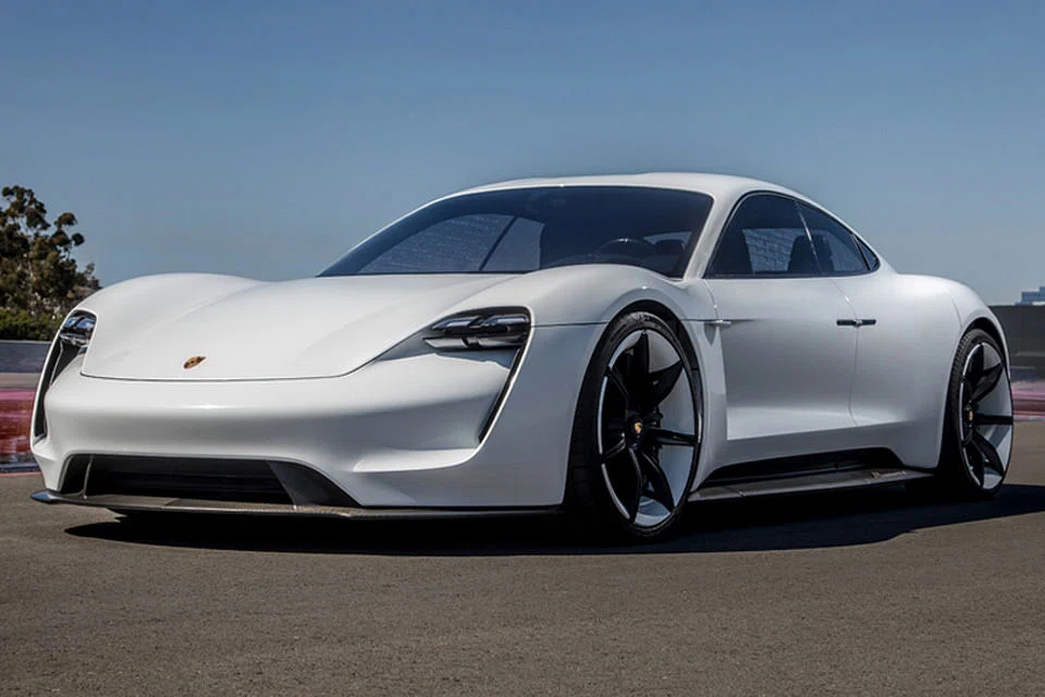 Mainboard-listed seafood supplier Oceanus is the top-traded security by volume as at 10.11 am on Monday.