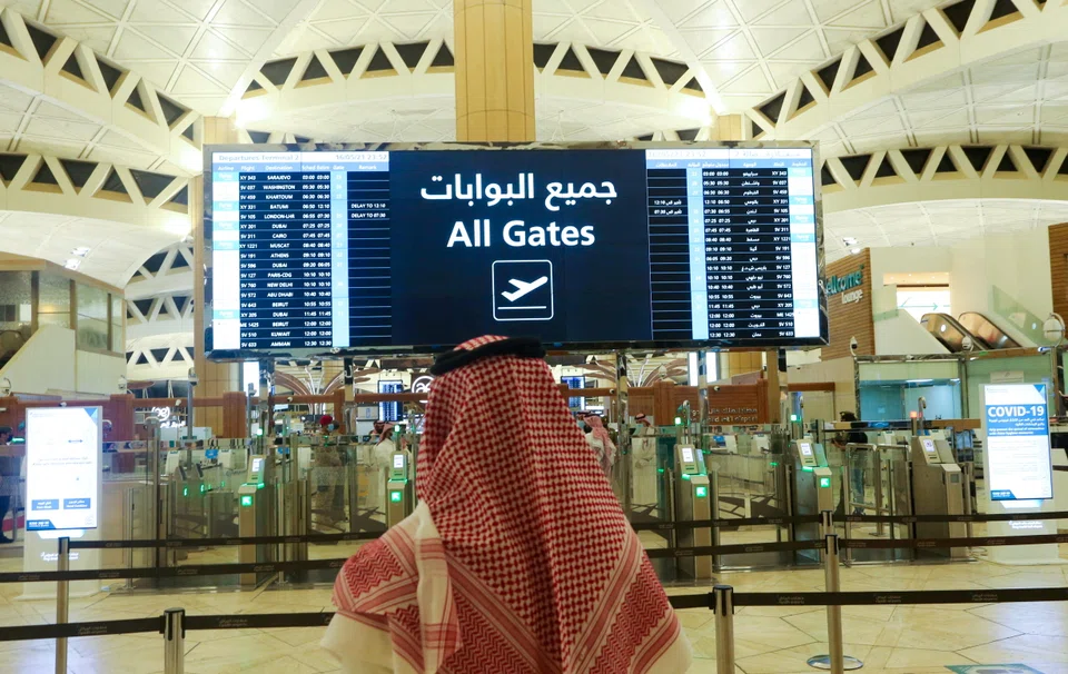 Saudi Arabia is relaunching the privatisation of its airports in an effort to diversify the kingdom's oil-dominated economy and secure investment as it seeks to triple annual visitor numbers by 2030. 
