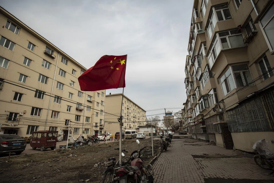 The current challenge is that “the distribution of local government debt is unbalanced, with some regions exposed to relatively high risks and under rather big principal and interest payment pressure,” the official says in the Xinhua report. 