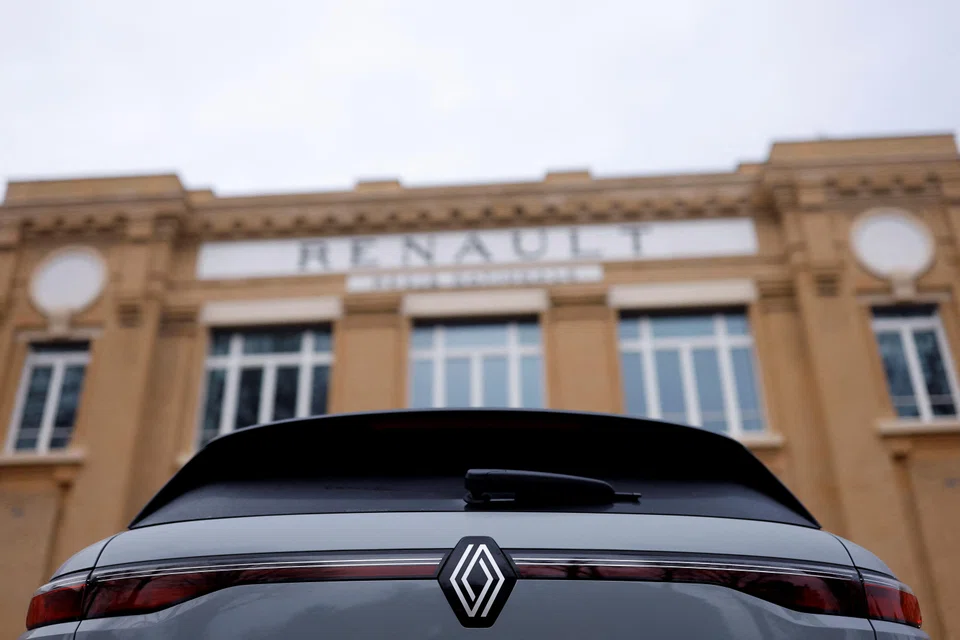 Worldwide sales for the Renault brand reached 354,545 vehicles in the first three months of the year.