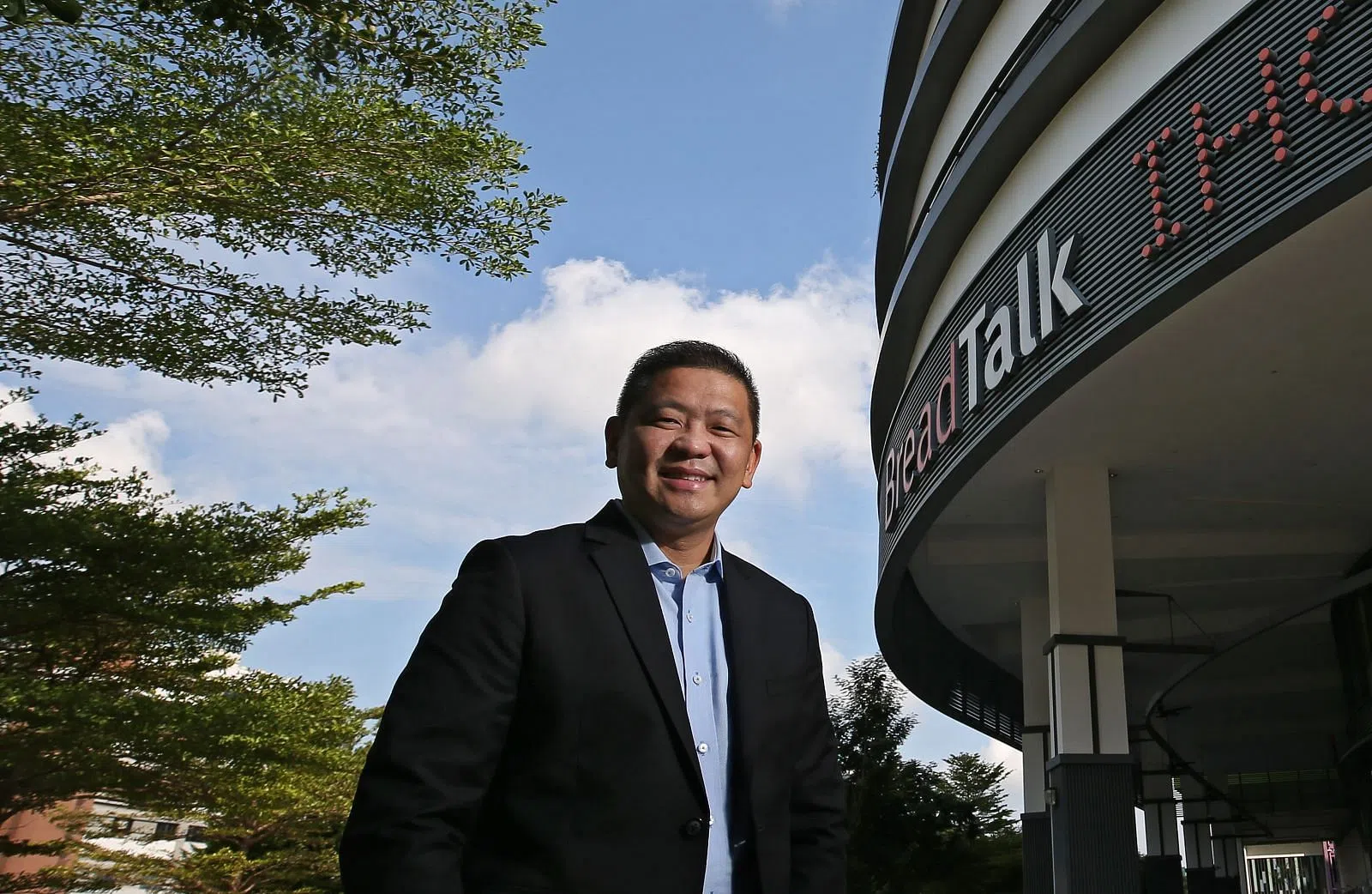 BreadTalk CEO quits, chairman to take over - The Business Times