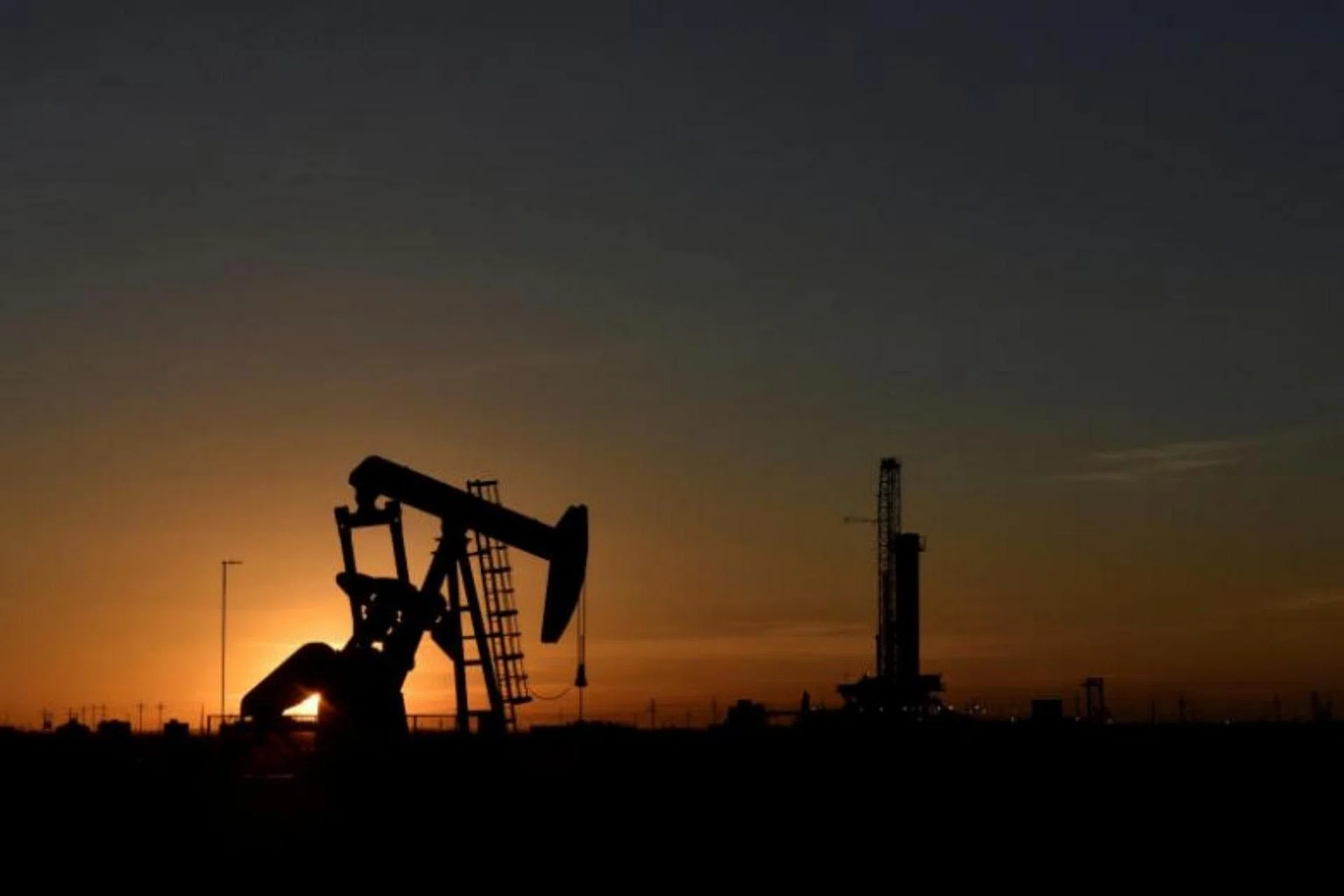 Oil price crashes into negative territory for the first time in history ...