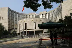 The People’s Bank of China (PBOC) said it would extend trading hours for its interbank foreign exchange market to 3 am (1900 GMT) from 11.30 pm (1530 GMT), according to an online statement.