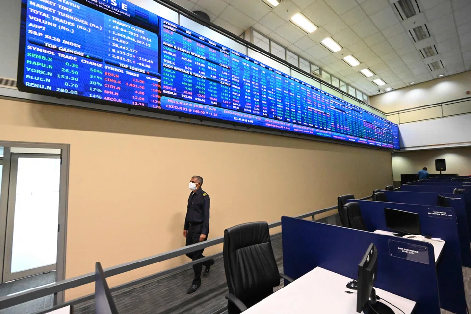 More than 30 asset managers holding Sri Lanka’s international bonds announced on Tuesday the formal launch of a creditor group to start debt restructuring talks with the island nation.