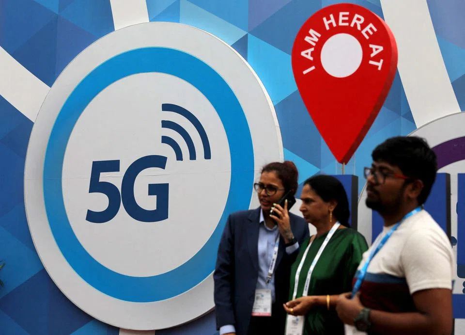 Although India’s overall smartphone shipments are estimated to see a yearly decline this year due to component supply issues and macroeconomic factors, 5G will continue to push smartphone demand in 2023 as well.