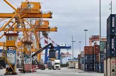 Vietnam exports in October rose 5.9 per cent from a year earlier to US$32.31 billion, with imports also witnessing a rise of 5.2 per cent, the statistics office says in a report.