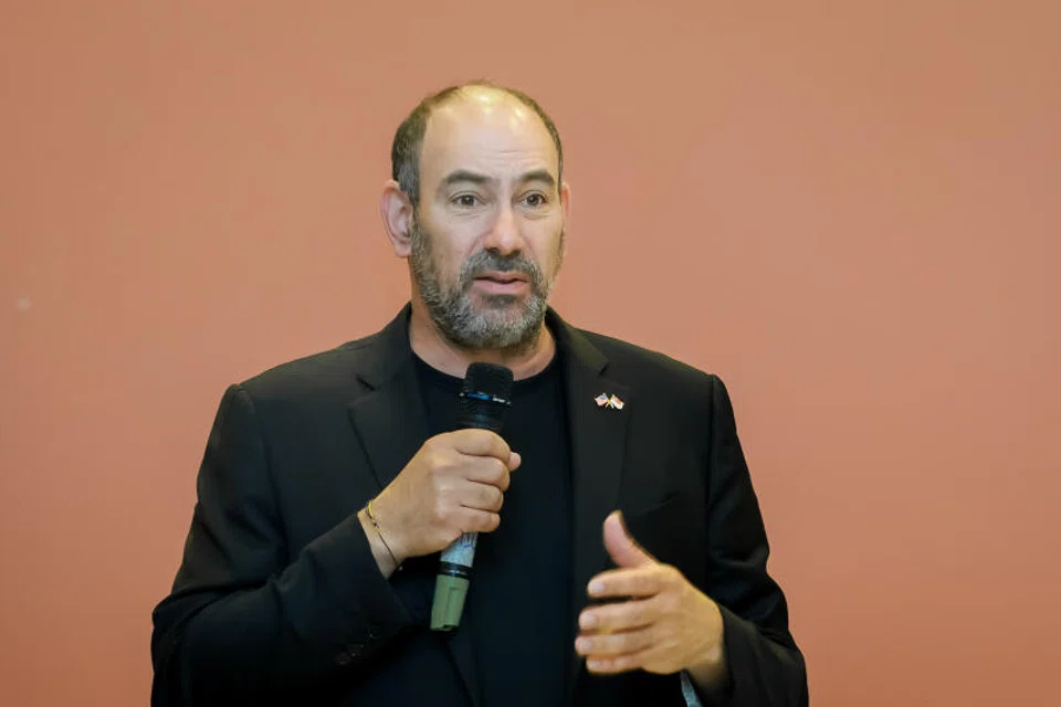 Kaplan is an entrepreneur who invented the now-defunct Pure Digital Technologies’ Flip Video pocket camera and ventured into fast-casual dining ventures, but had never served in a government role. 