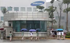 Samsung plans to invest US$2 billion more into Vietnam, raising its total to US$20 billion.