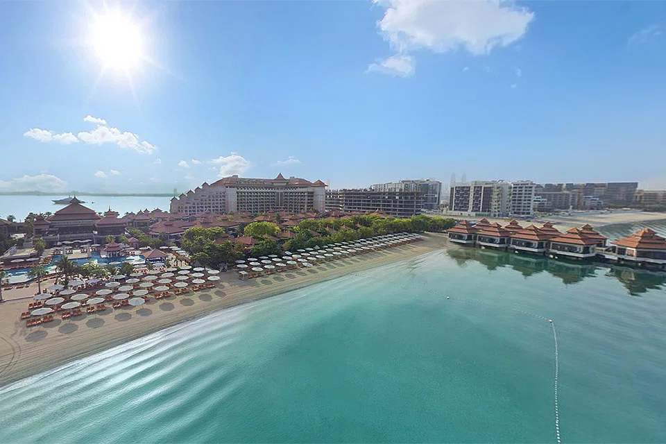 The Anantara resort boasts 400 metres of private beach overlooking the Arabian Sea and a series of waterways in between almost 300 rooms and villas. 