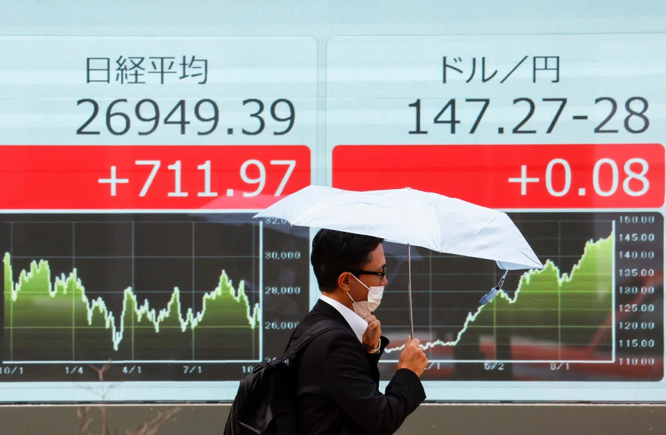 In early equity trade, Hong Kong, Shanghai, Tokyo, Sydney, Singapore, Wellington, Manila and Jakarta were all on the rise, though Seoul dipped on Wednesday. 