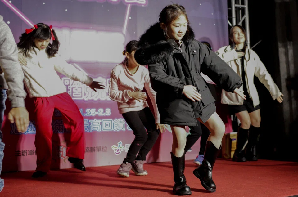 The original spirit of the kemusan dance – translated as “subject three” in Mandarin – calls for dancers to look like they are almost twisting their ankles, as they flick their wrists rapidly to traditional Chinese music mixed with disco beats.