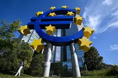 The ECB’s quarterly Bank Lending Survey shows that the drop in appetite for business and consumer loans is smaller in the fourth quarter than in the previous three months. 