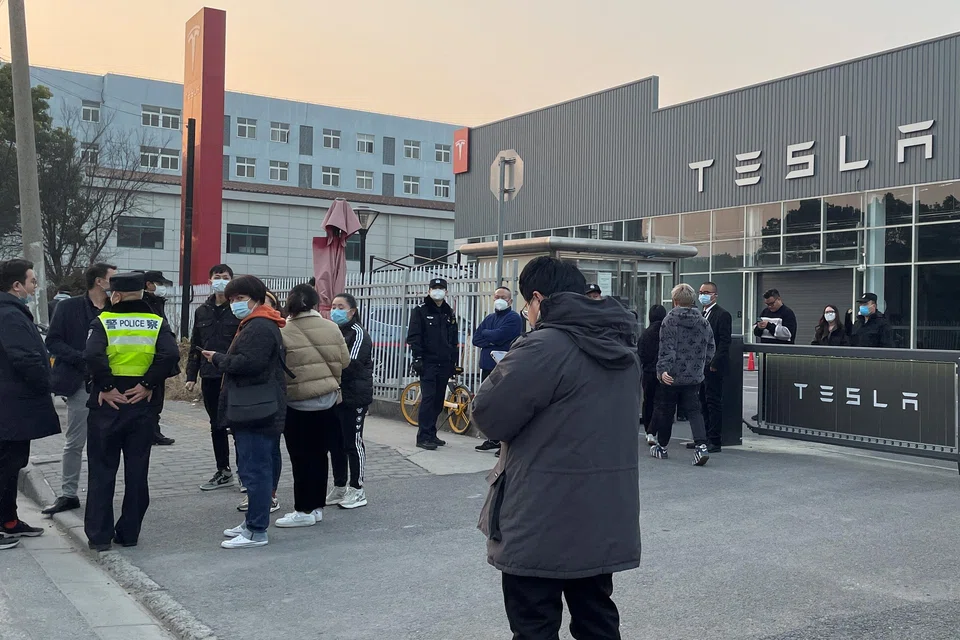 Posts on Chinese social media showed Tesla owners at different stores and distribution centres voicing their frustration about the cuts, which followed discounts made in October. 