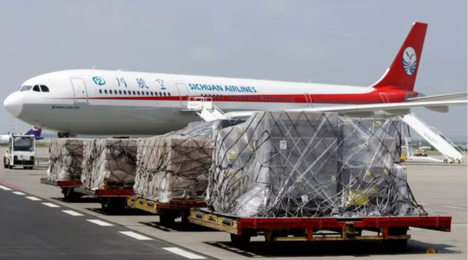 China Southern, the country’s largest airline, will invest a total of 4.68 billion yuan (S$872.4 million) in Sichuan Airlines.