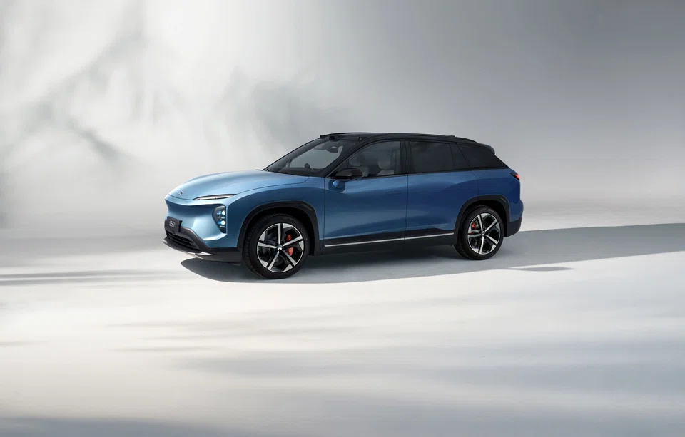 Chinese electric carmaker Nio unveiled a 5-seater SUV as it seeks to close the sales gap with local rivals Xpeng and Li Auto and other competitors. 