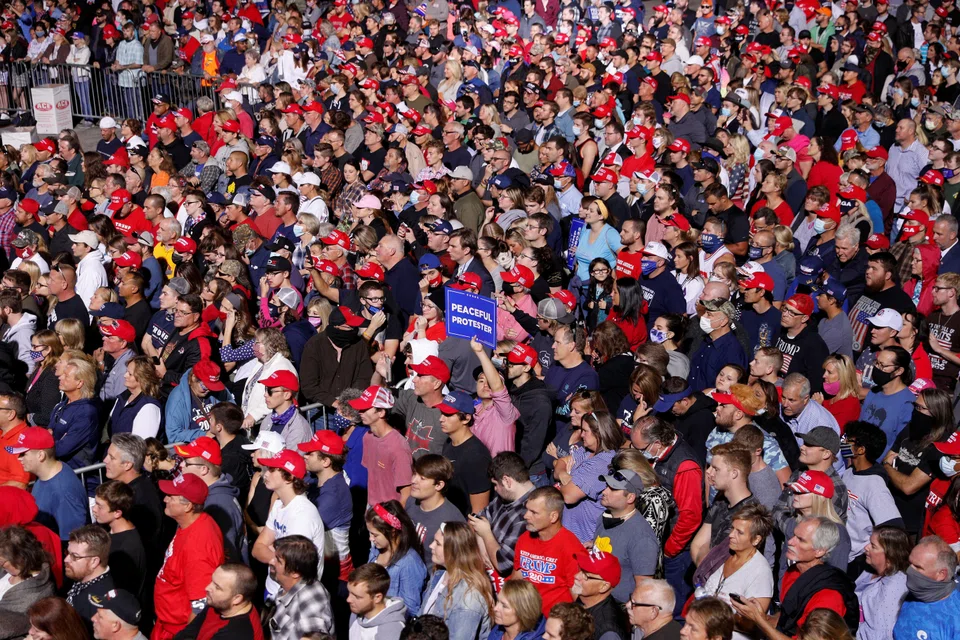 Over the years, many voters in Western democratic countries lost their confidence in the politicians who had promised them social stability and economic prosperity.