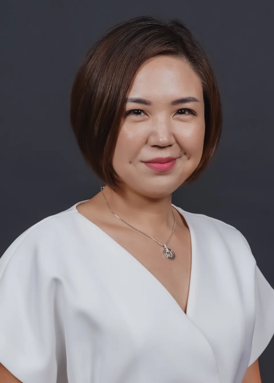 Associate professor Pearpilai Jutasompakorn of Singapore Institute of Technology notes that having different family and education backgrounds equips graduates with differing levels of financial literacy.