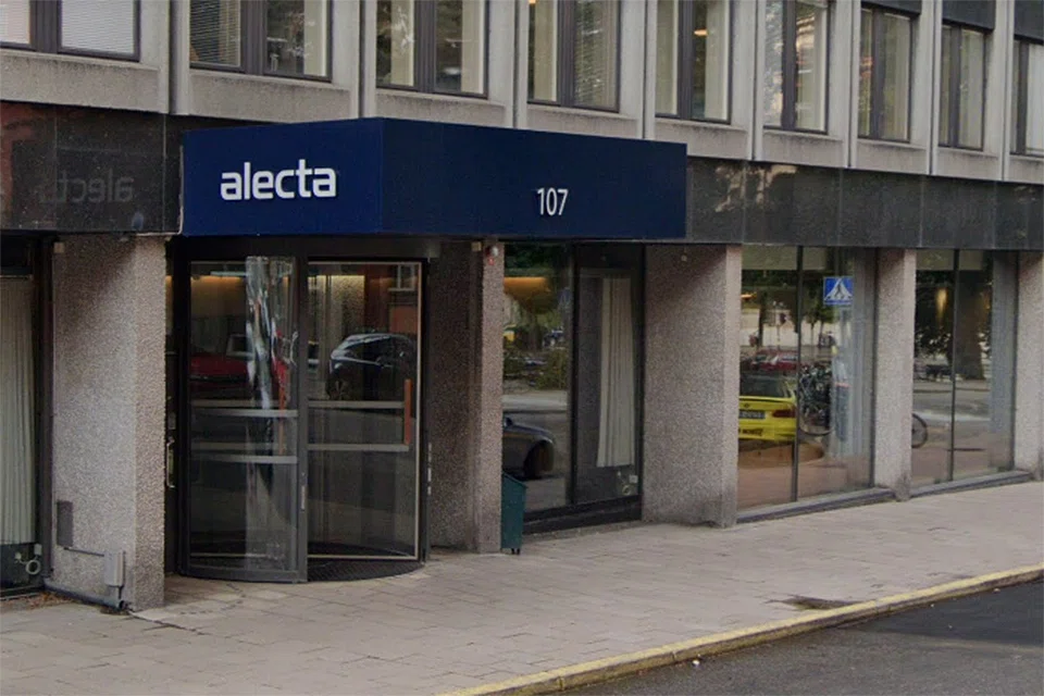 Alecta, which manages 1.2 trillion kronor of pension money, has been in the spotlight since mid-March after disclosing failed investments in US niche banks.