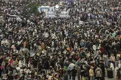 Passenger traffic on the railways alone hit 53.5 million, with national operator China Railway Group earlier saying it expects the figure to hit a record 120 million between Apr 27 to May 4.