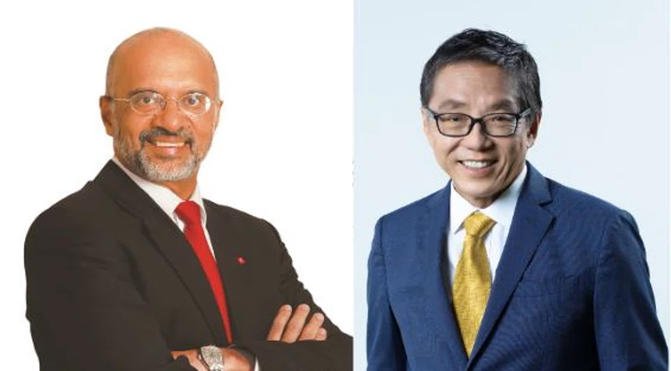Gupta (left) said that Ho and SMU’s first generation have set “an extraordinary benchmark of success”.