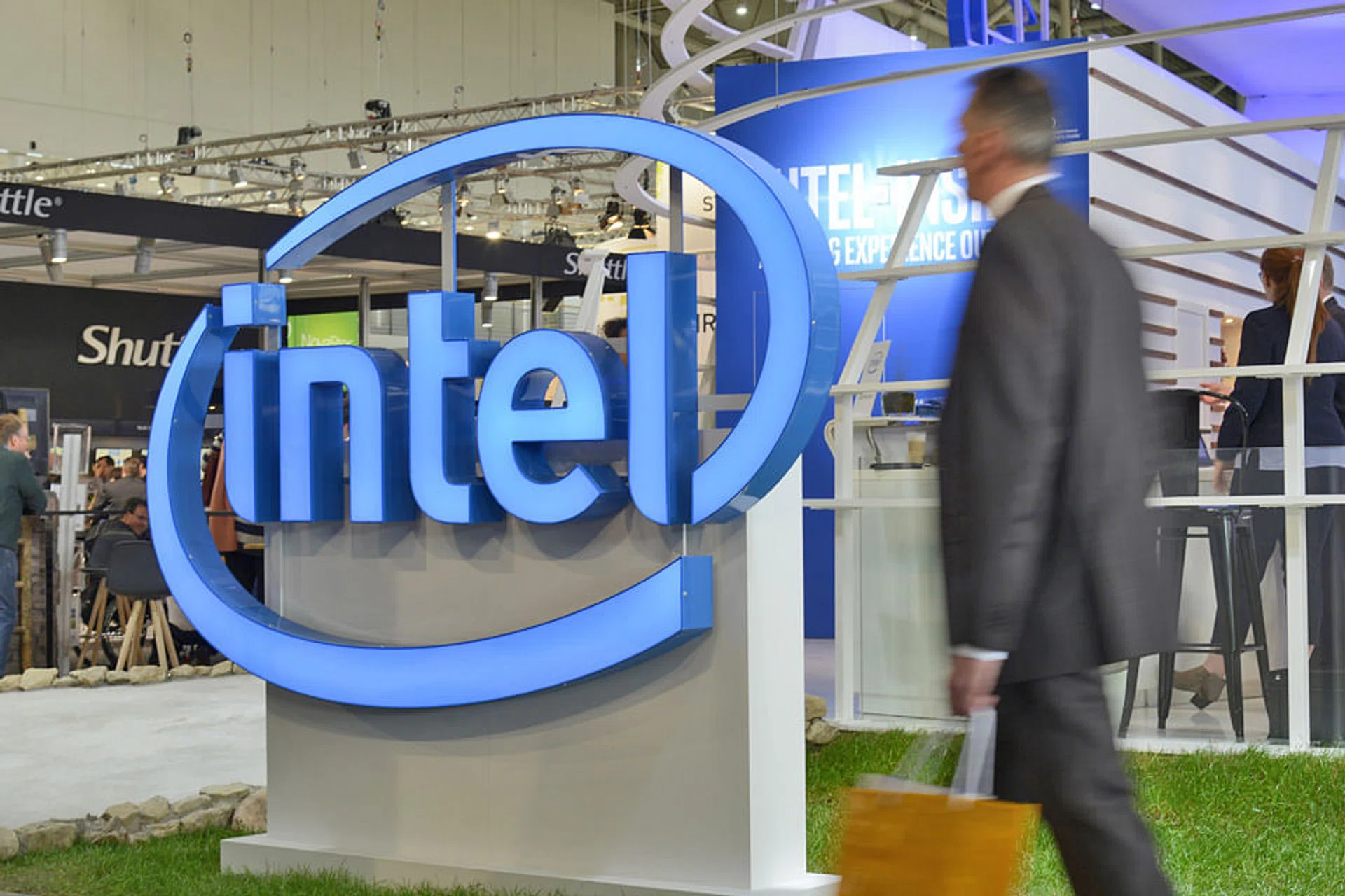 Intel searches (and searches) for a new CEO - The Business Times