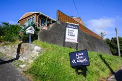 Pessimism towards New Zealand’s property market has softened after the Reserve Bank last month projected the Official Cash Rate is unlikely to rise further in this cycle. 