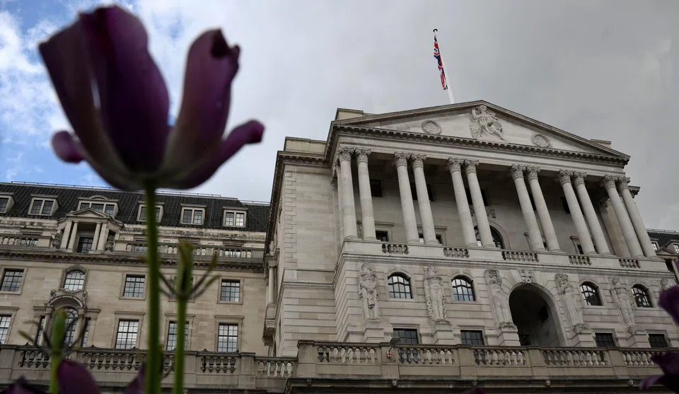 Once a troubled bank is deemed technically solvent, the BOE would be able to provide liquidity through its standard facilities to give customers immediate access to their cash during the resolution process, while also reducing the risk of taxpayer losses.