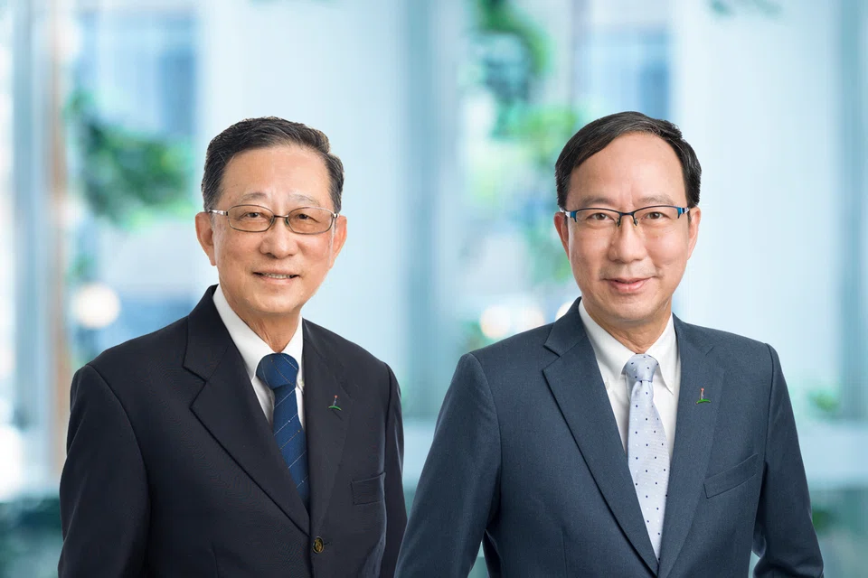 Soh Kim Soon (left) will retire as chairman of CapitaLand China Trust Management's board from Apr 23. He is succeeded by Tan Tee How. 
