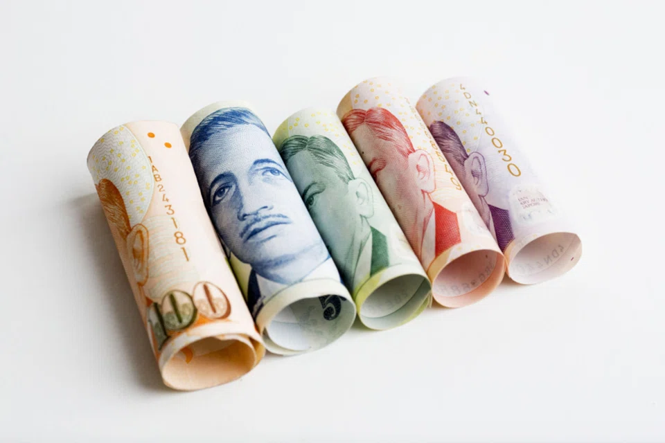 Investors are buying government-guaranteed Treasury bills in a volatile market, even as the yield is lower than inflation.