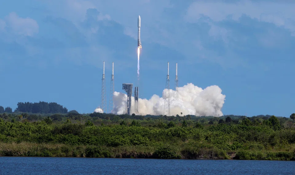 A United Launch Alliance Atlas V rocket lifts off carrying Amazon's two prototype relay stations for a space-based internet service it calls Project Kuiper, from the Cape Canaveral Space Force Station in Cape Canaveral, Florida, Oct 6, 2023. The launch is the first to test Amazon's internet satellites in space.