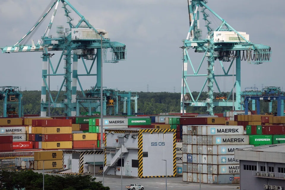 Malaysia's exports rose 1.6 per cent from a year earlier in January, slower than expected, government data showed on Monday. 