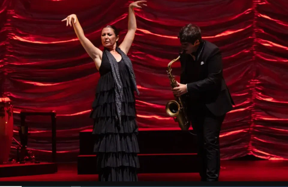 Sara Baras with Diego Villegas, whose bluesy solo near the end of the show is its high point.