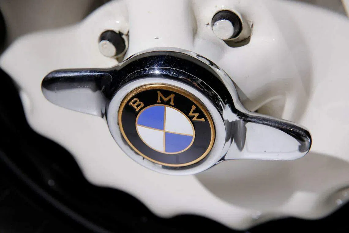 BMW and Daimler quit carsharing service in US, Canada