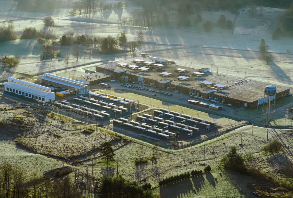 Core Scientific is exploring alternatives, including hiring strategic advisers, raising additional capital or restructuring its existing capital structure. 