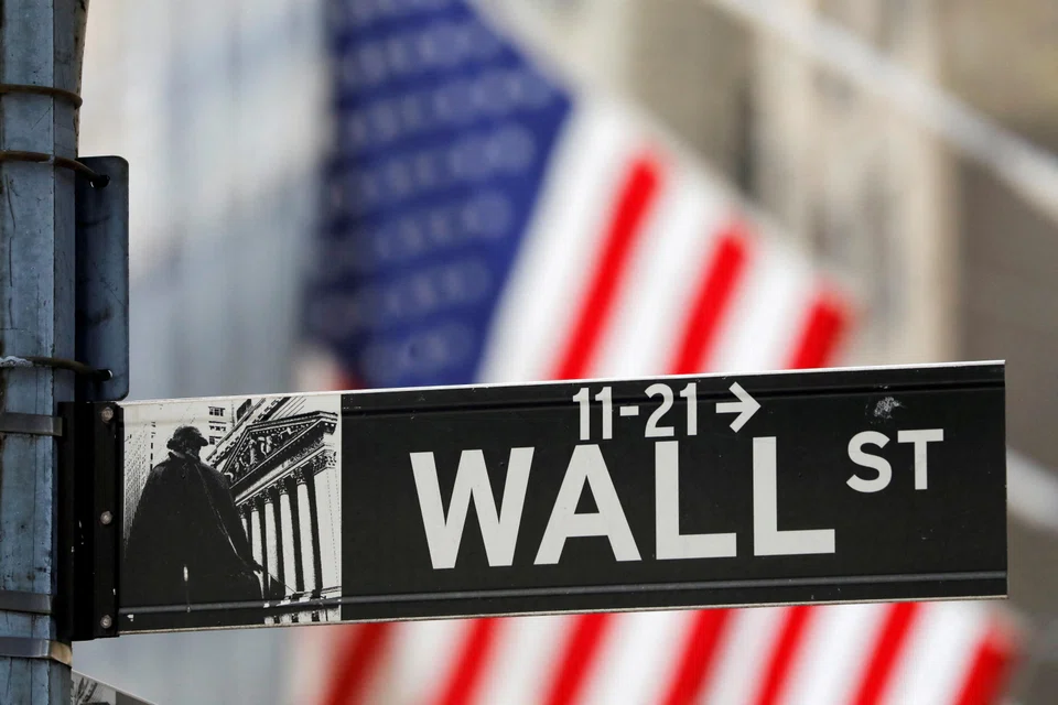 All three major US stock indexes are on track for their fourth consecutive weekly gains.