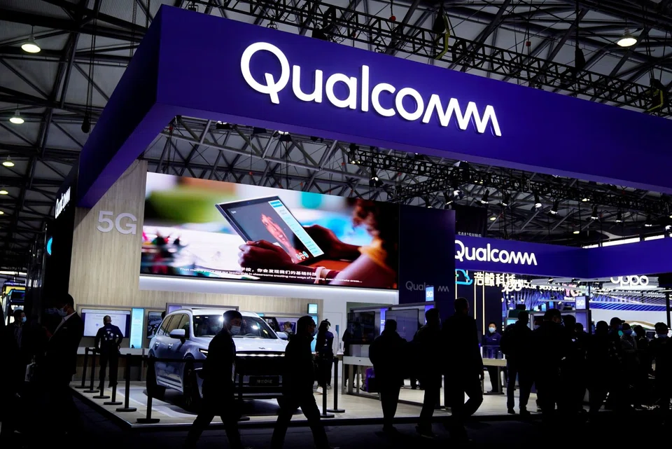 Qualcomm won its bid to topple a US$1 billion European Union antitrust fine for allegedly pressuring Apple to only buy its 4G chips, after judges said regulators made a series of blunders in their case.
