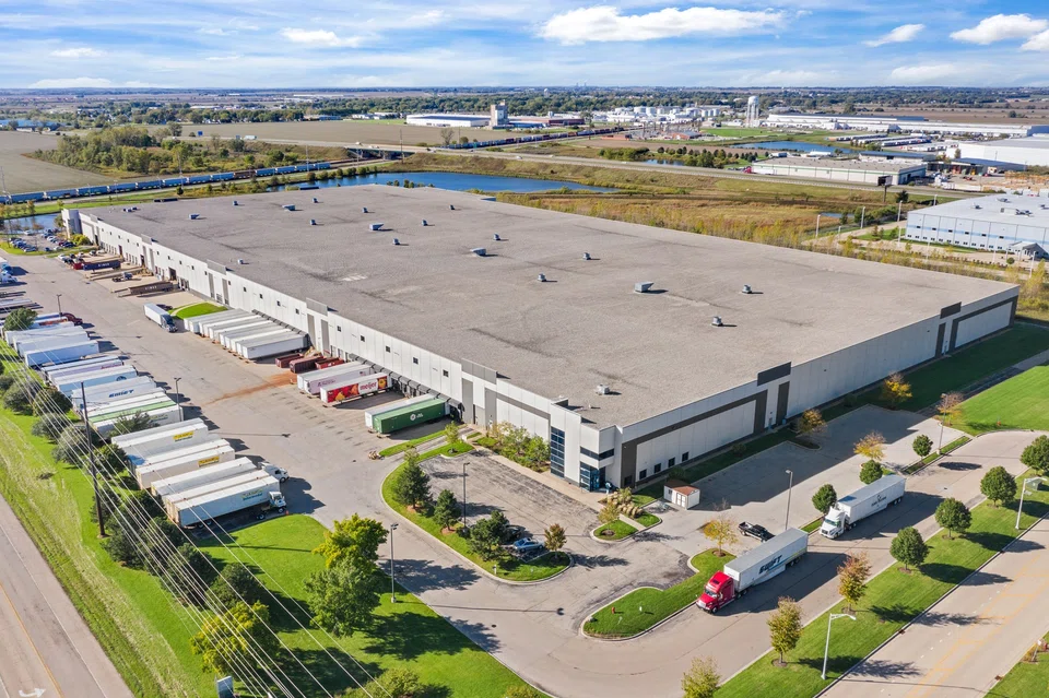 ASCENDAS Reit has proposed to acquire 7 logistic properties located across 6 infill industrial submarkets in Chicago, Illinois, United States for S$133.2 million.