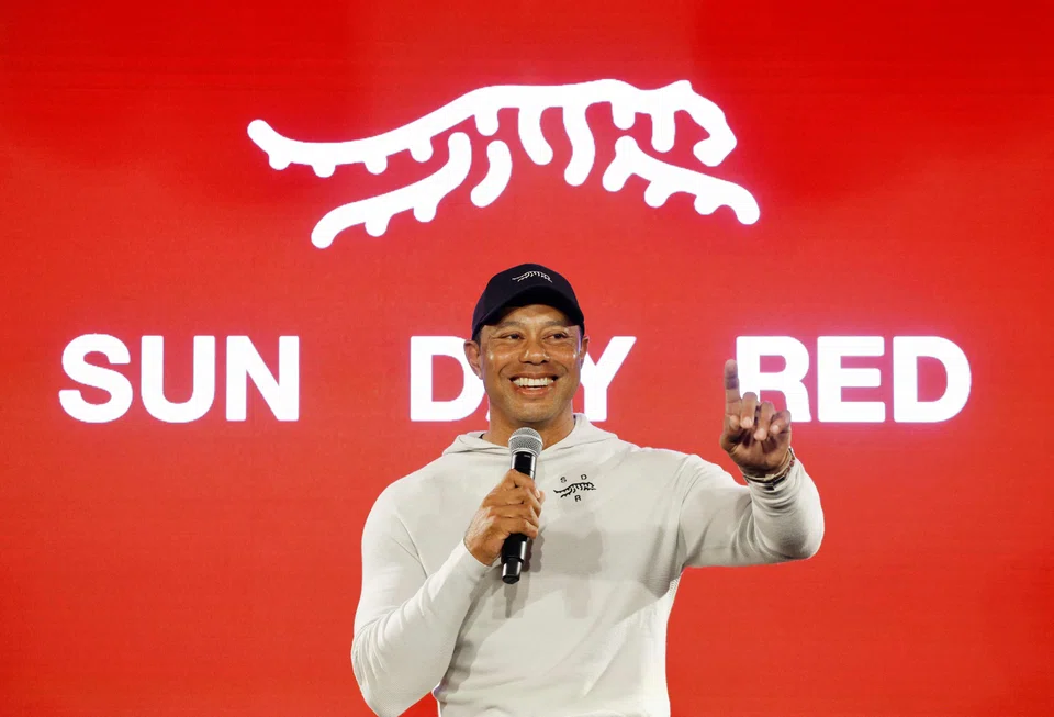 Woods, who already plays with TaylorMade clubs, will work with the company to create an apparel line that will debut in May.