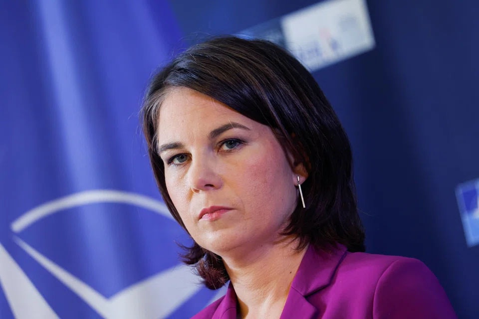 German Foreign Minister Annalena Baerbock says she expects the European Union to impose sanctions on Russian oil within days. 
