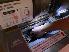 The public service annual variable component, which is paid twice-yearly, is pegged to economic growth and sometimes used as a reference by the private sector.