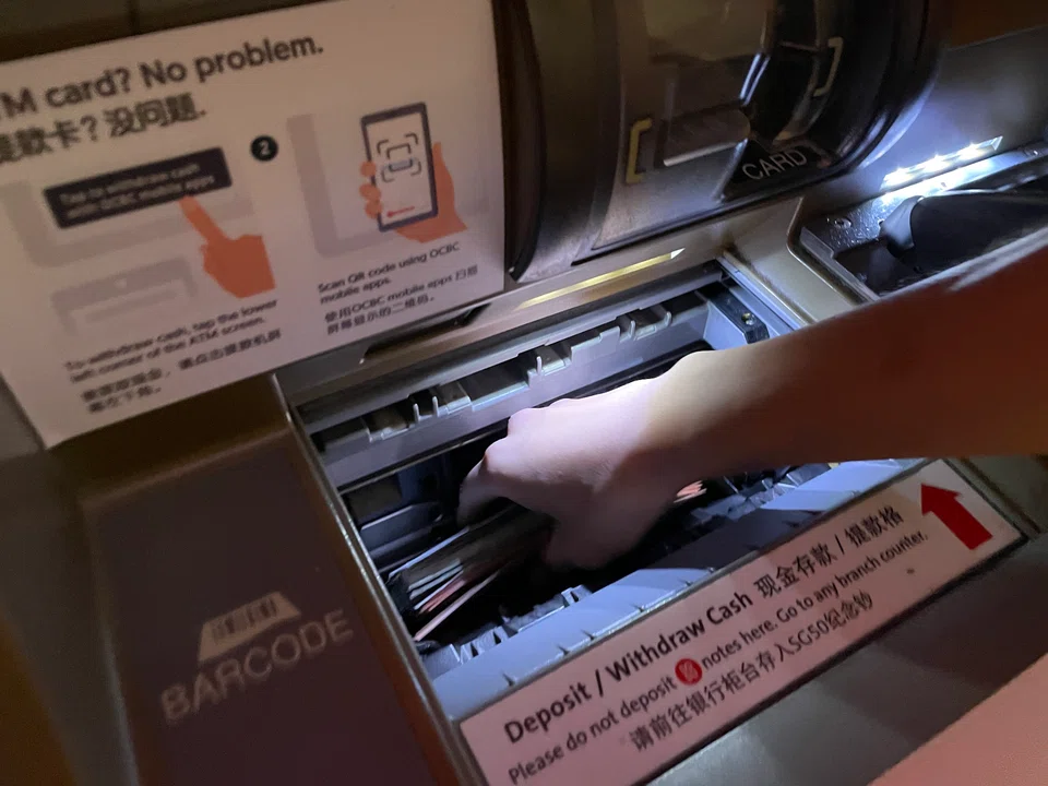 The public service annual variable component, which is paid twice-yearly, is pegged to economic growth and sometimes used as a reference by the private sector.