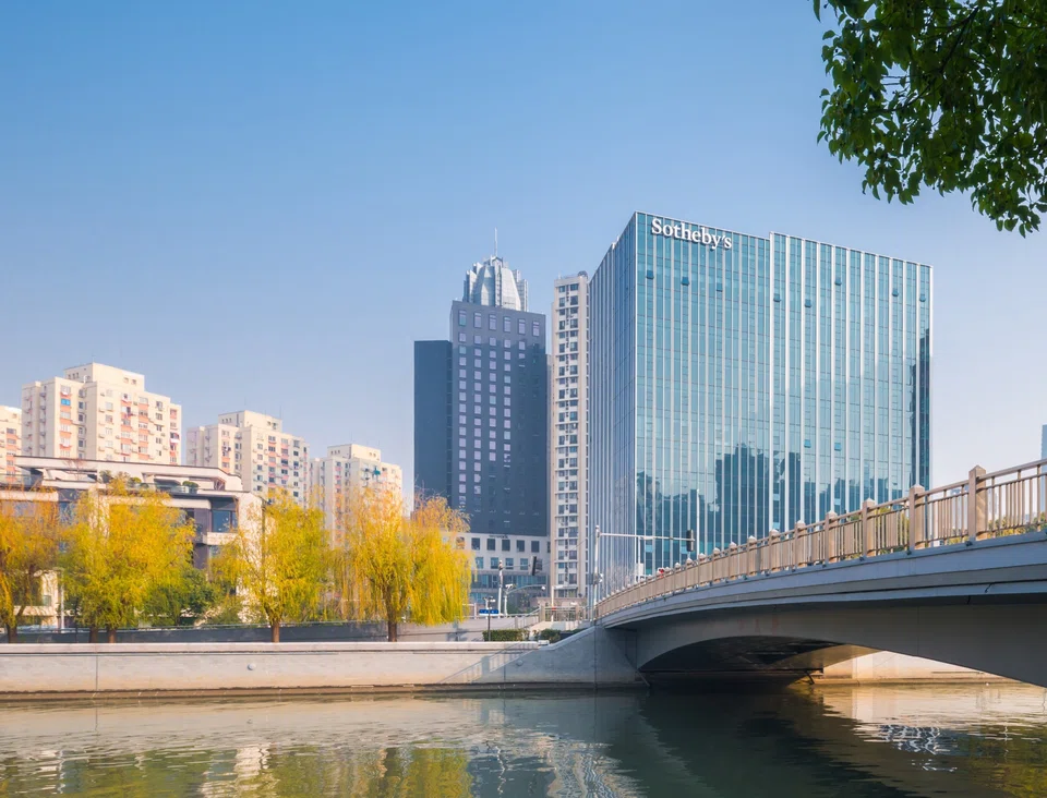 China is grabbing a bigger slice of the global art trade, with the world’s second-largest share of billionaire wealth. 