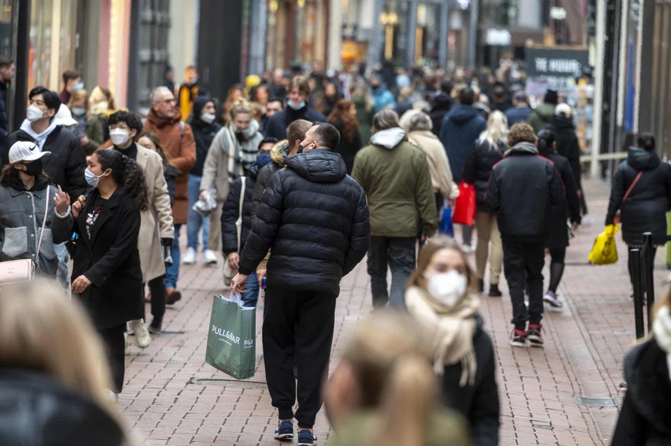 The company known for its smart men’s suits said momentum in the Americas and Europe helped currency-adjusted group sales grow 52 per cent to 772 million euros (S$1.1 billion) in the first quarter.