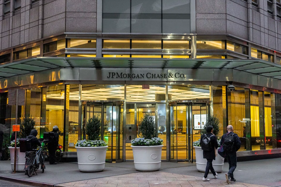 Jamie Dimon warned investors to prepare for an economic "hurricane" as the economy struggles against an unprecedented combination of challenges, including tightening monetary policy and Russia's invasion of Ukraine. 