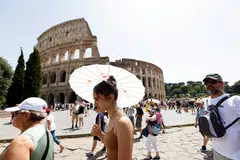 Italy’s Environment Ministry has warned in a report this year that foreign tourists will in future travel more in the spring and autumn and choose cooler destinations.