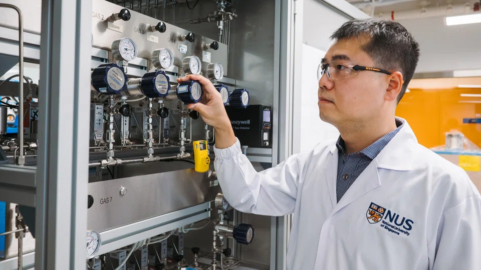 NUS associate professor Yan Ning and his team will be looking to develop more energy-efficient and greener methods of extracting hydrogen from ammonia.