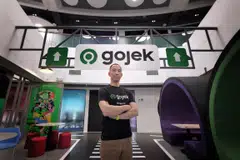 The latest extension to end-2022 “will provide much-needed earnings protection and security” for drivers, said Lien Choong Luen, general manager of Gojek Singapore. 